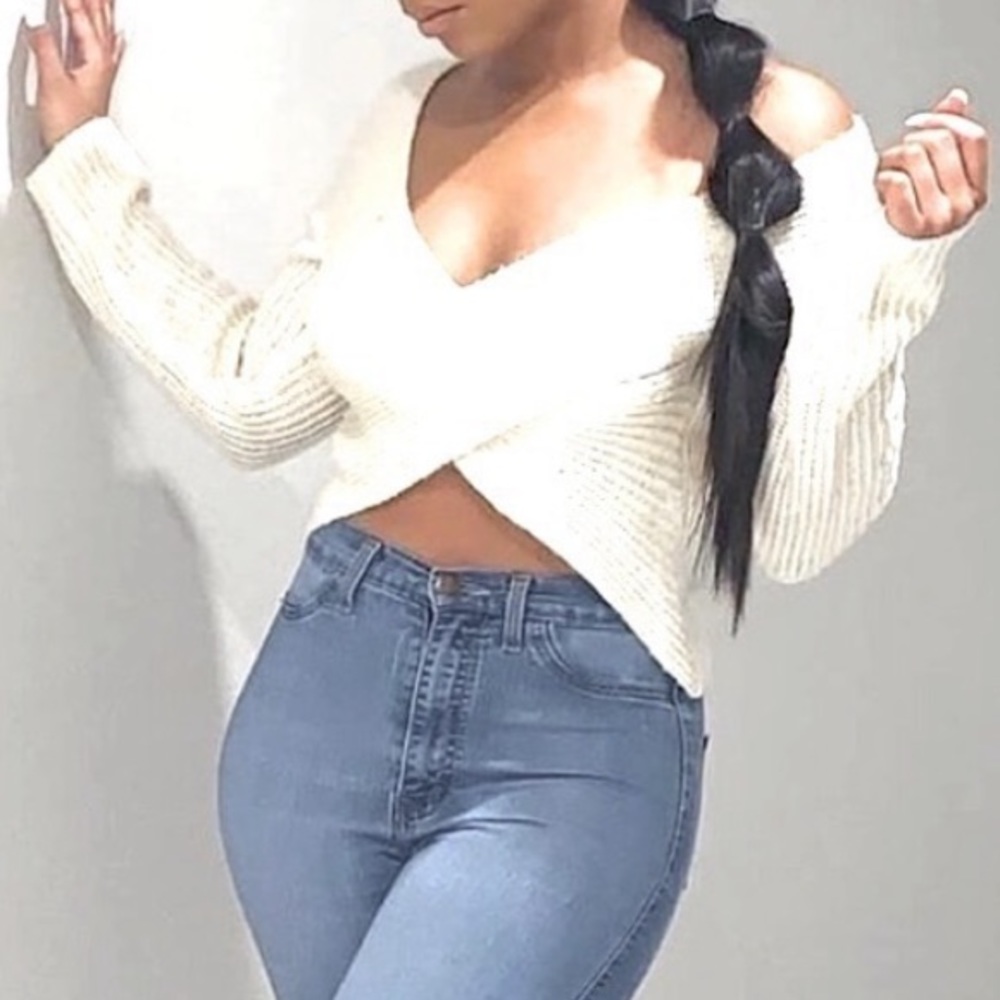 💋Unique Crisscross X Style Front Deep V Neck  Asymmetrical White Crop Seeater